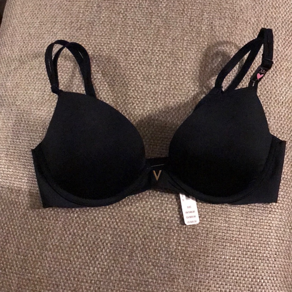 Victoria’s Secret sexy illusions push up